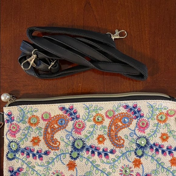 Classic Bags New Boho Floral Embroidered Paisley Tassel Zip Clutch